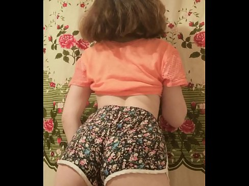 ❤️ Mozo sexy quitándose os calzóns ante a cámara Só porno en nós
